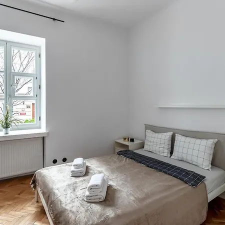 Close-urban Chic - Stare - One Bedroom - Mostowa
